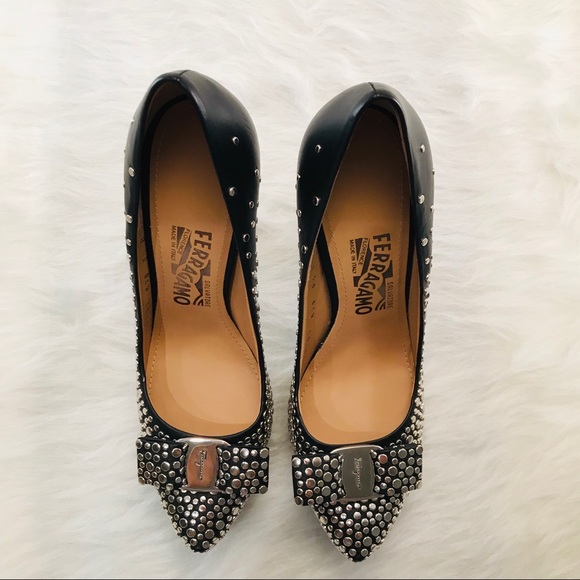 FERRAGAMO Black Silver Sina Louvre Studs Pumps - Picture 5 of 8